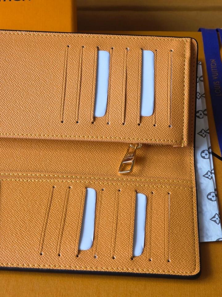 Louis Vuitton M25797 Brazza Wallet -duoc-ban-tai-Hvip Bags and Accessories