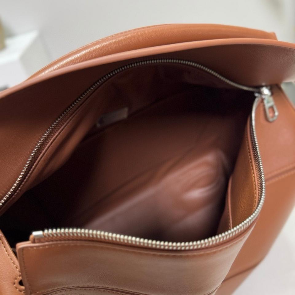 Loewe Large Featherlight Puzzle bag in nappa lambskin B510PNLX02 33*14.7*21.5CM cognac -duoc-ban-tai-Hvip Bags and Accessories