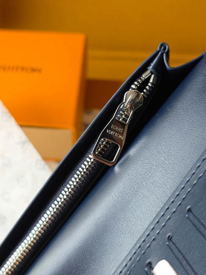 Louis Vuitton M25978
Brazza Wallet-duoc-ban-tai-Hvip Bags and Accessories