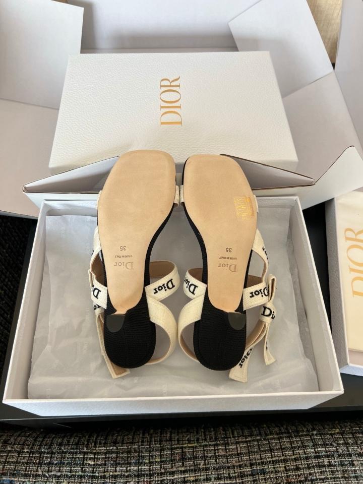 Dior Sandal with J'Adior Straps
Black Embroidered Cotton-duoc-ban-tai-Hvip Shoes and Clothes