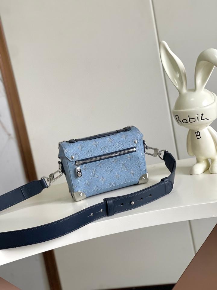 Louis Vuitton M15035
Túi Dạng Hộp Soul Trunk 19x15x7cm-duoc-ban-tai-Hvip Bags and Accessories