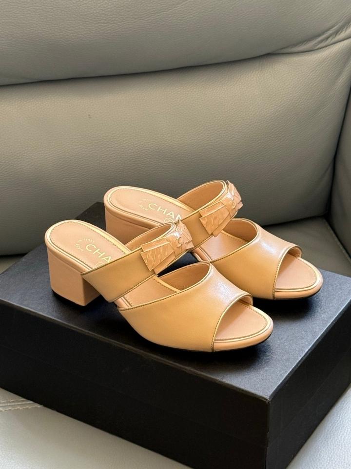 Chanel mules sandals in beige leather(1)-duoc-ban-tai-Hvip Shoes and Clothes