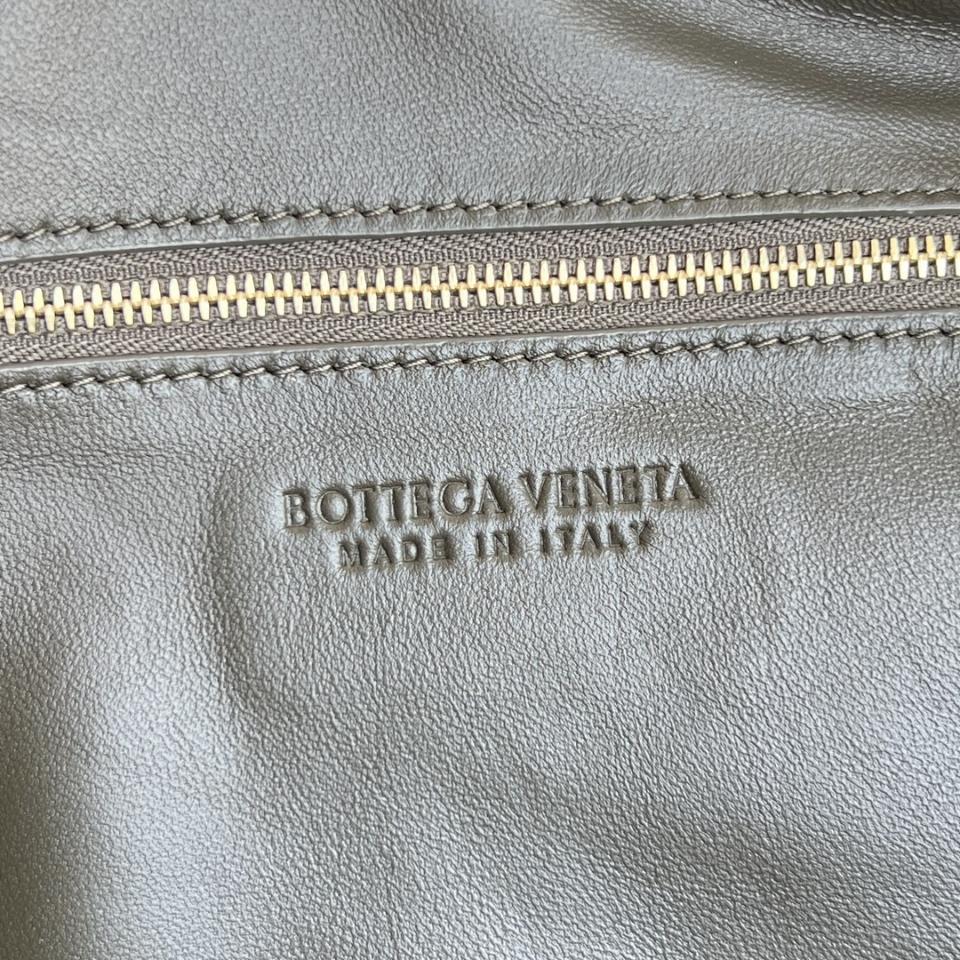 Bottega Veneta Jodie dark khaki  600261 48x40x16cm-duoc-ban-tai-Hvip Bags and Accessories