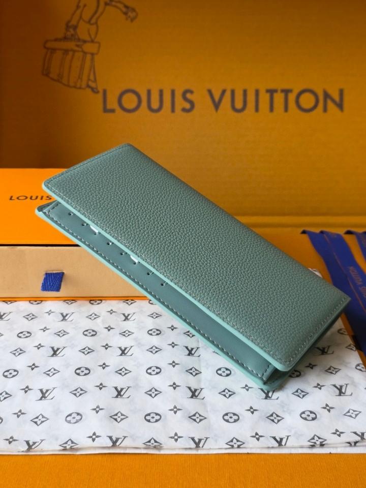 Louis Vuitton M25941
Brazza Wallet light green -duoc-ban-tai-Hvip Bags and Accessories
