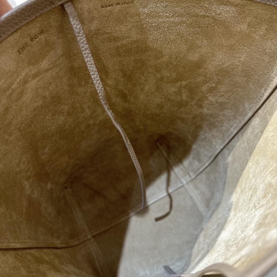The Row Medium N/S Park Tote Bag in Leather Dark Taupe 30X28X15.5cm -duoc-ban-tai-Hvip Bags and Accessories