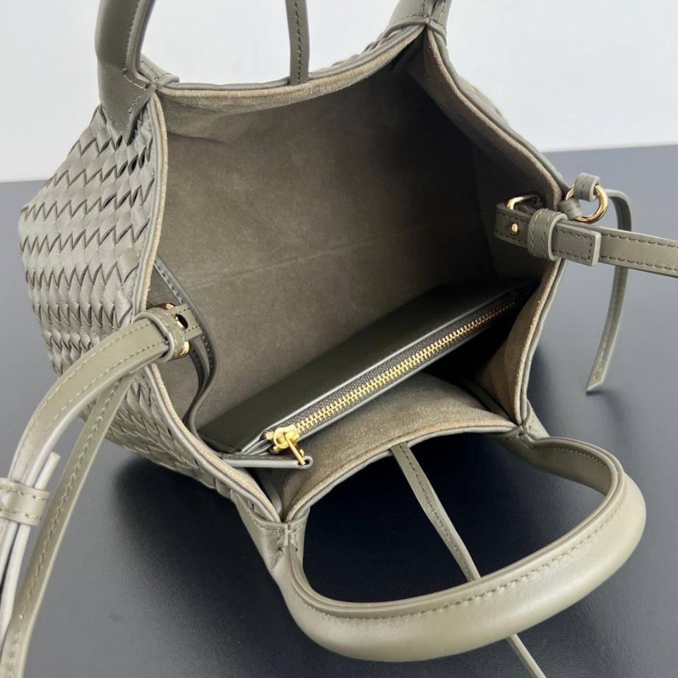Bottega Veneta  Small Pinacoteca green  819004 15*24*12cm-duoc-ban-tai-Hvip Bags and Accessories