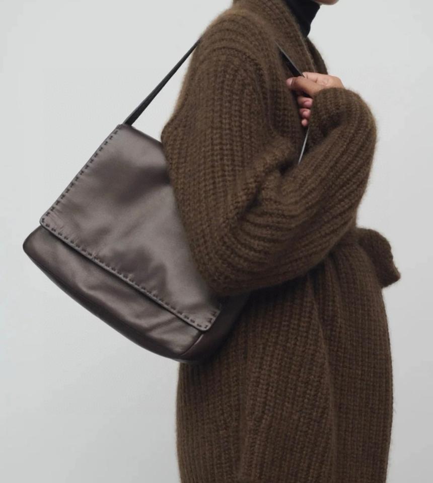 The Row Nuance Hobo Bag in sleek nappa Leather Dark brown 27.9 x 7.6 x22.1 cm -duoc-ban-tai-Hvip Bags and Accessories