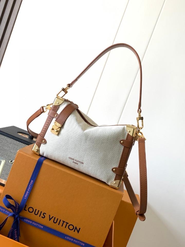 Louis Vuitton M14411
Side Trunk MM 16 x 8.5 x 23.5cm-duoc-ban-tai-Hvip Bags and Accessories
