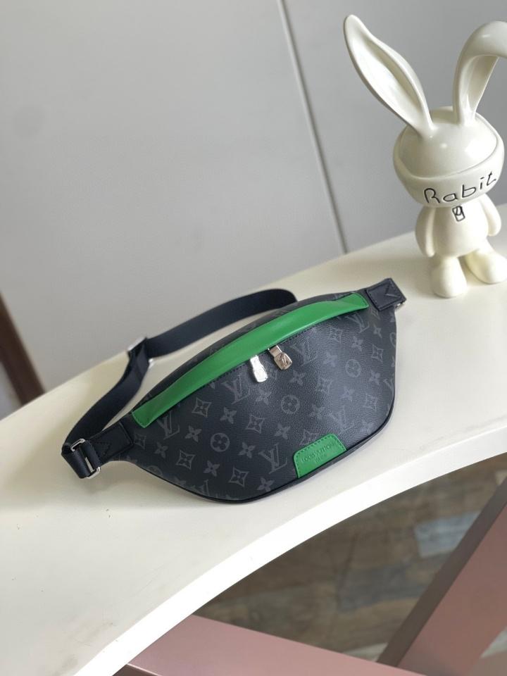 Louis Vuitton M25924
Discovery Bumbag 44 x 15 x 9 cm-duoc-ban-tai-Hvip Bags and Accessories