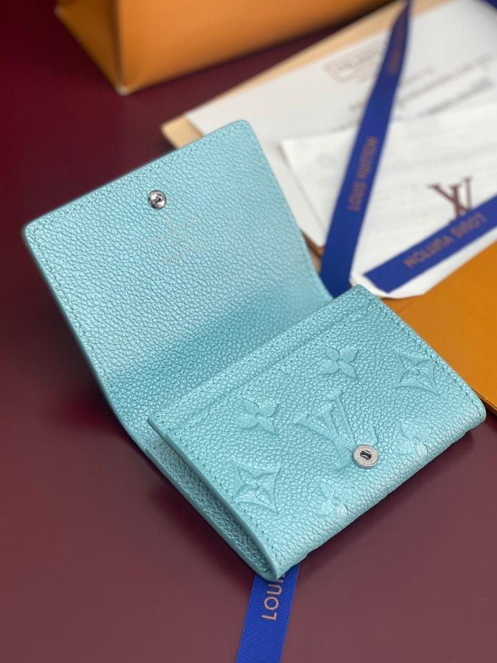 Louis Vuitton M12177
Business Card Holder blue-duoc-ban-tai-Hvip Bags and Accessories