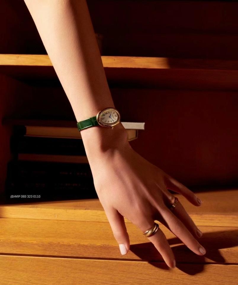 Cartier Baignoire watch
Small model, quartz movement, rose gold, diamonds, leather WJBA0054-duoc-ban-tai-Hvip Bags and Accessories