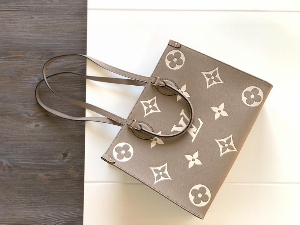 Louis Vuitton M45494  Onthego MM 34x26x13cm-duoc-ban-tai-Hvip Bags and Accessories