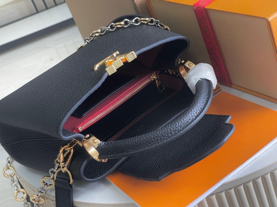 Louis Vuitton M12935
Capucines BB 27.0 x 18.0 x 9.0 cm-duoc-ban-tai-Hvip Bags and Accessories
