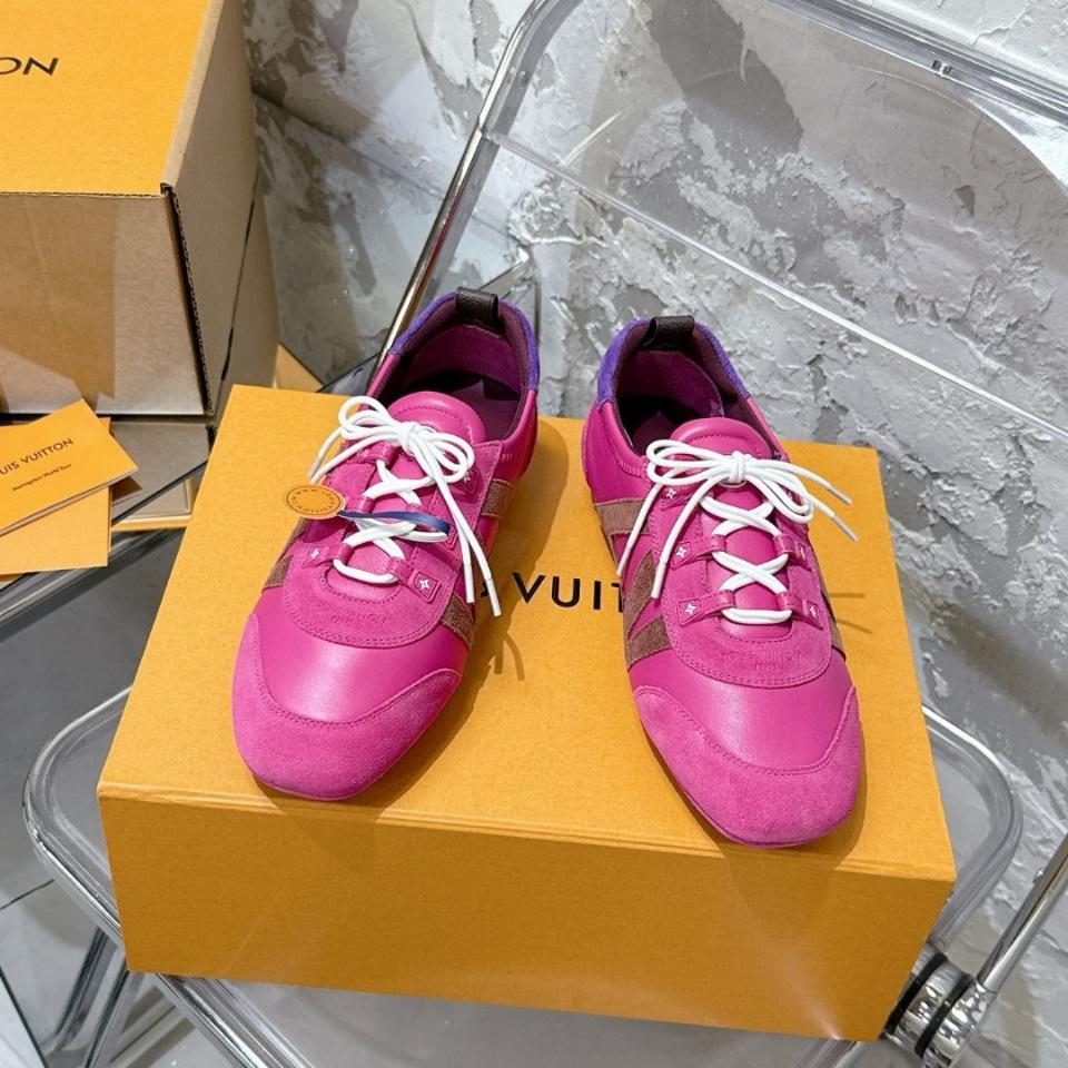 Louis Vuitton 1AHNEE
Giày LV Sneakerina (N1)-duoc-ban-tai-Hvip Shoes and Clothes