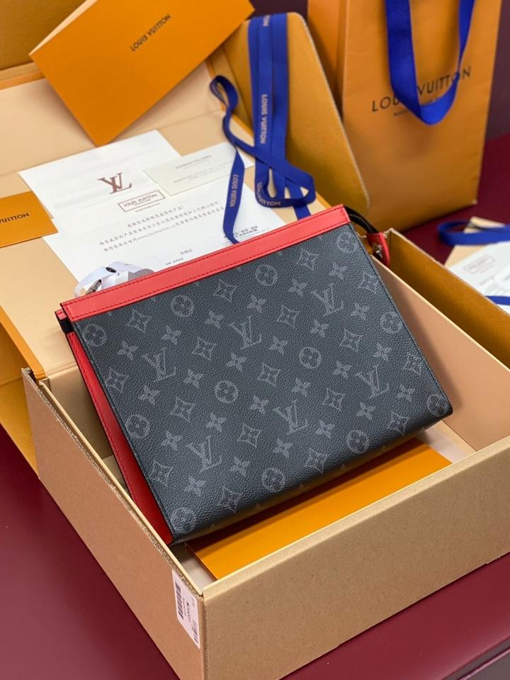 Louis Vuitton M26031
Pochette Voyage MM 21 x 6 x 27cm (1)-duoc-ban-tai-Hvip Bags and Accessories