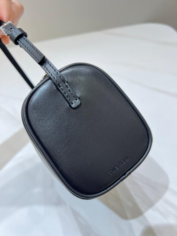 The Row 90's Bag in smooth calfskin Leather black 19.5x10x 8cm-duoc-ban-tai-Hvip Bags and Accessories
