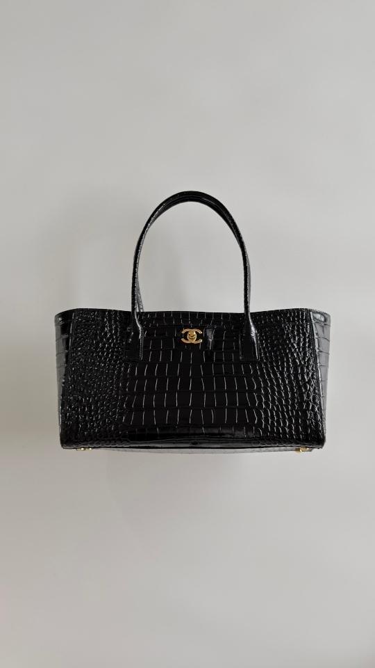 Chanel Small Shopping Bag   Crocodile Embossed Calfskin & Gold-Tone Metal  black AS6243 20 x 39 x 13cm-duoc-ban-tai-Hvip Bags and Accessories