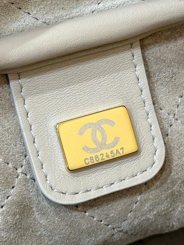 Chanel Large Bowling Bag   Calfskin & Gold-Tone Metal Black AS6211 19 x 35.5 x 12.5cm-duoc-ban-tai-Hvip Bags and Accessories