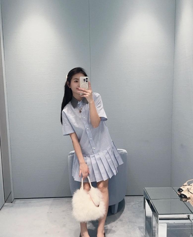 Miu Miu Pleated striped dress MF5399-duoc-ban-tai-Hvip Shoes and Clothes
