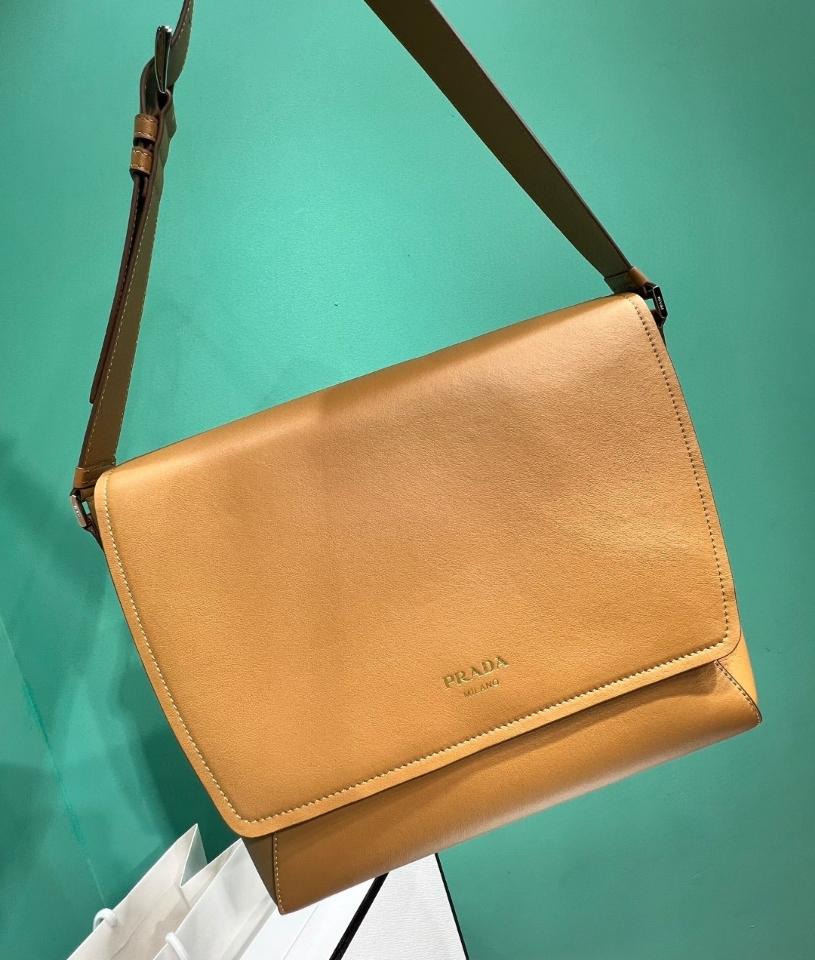 Prada leather shoulder bag beige 2VD068 30x27.5x15cm-duoc-ban-tai-Hvip Bags and Accessories