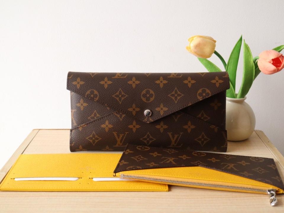 Louis Vuitton M12358
Kirigami Organizer-duoc-ban-tai-Hvip Bags and Accessories