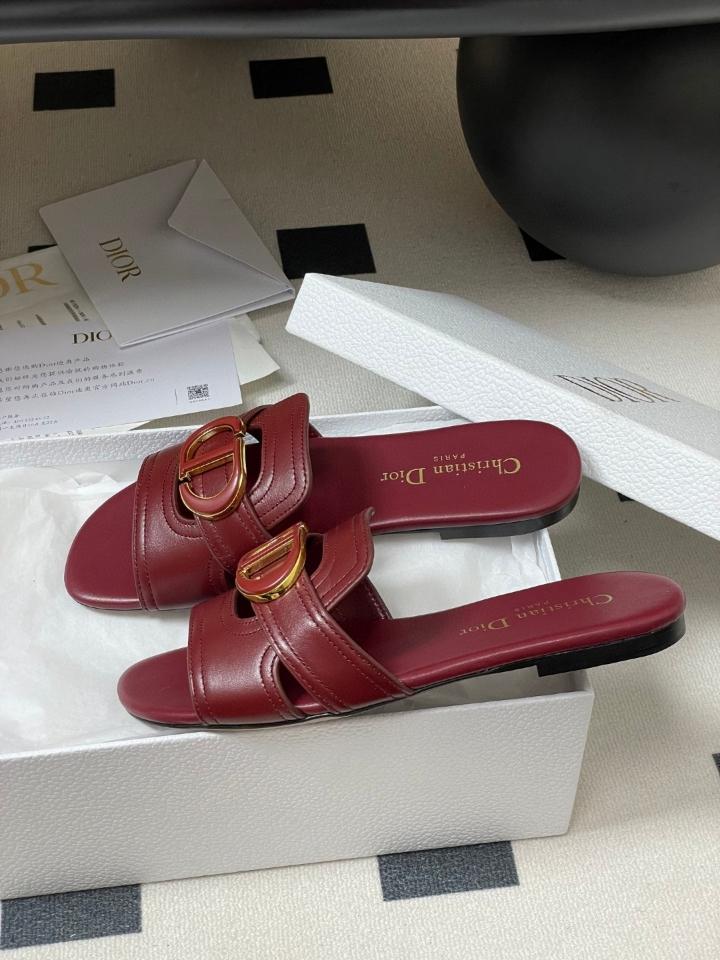 DIOR 30 Montaigne Slide
Ruby Red Calfskin
 KCO373CFY_S39R (2)-duoc-ban-tai-Hvip Shoes and Clothes