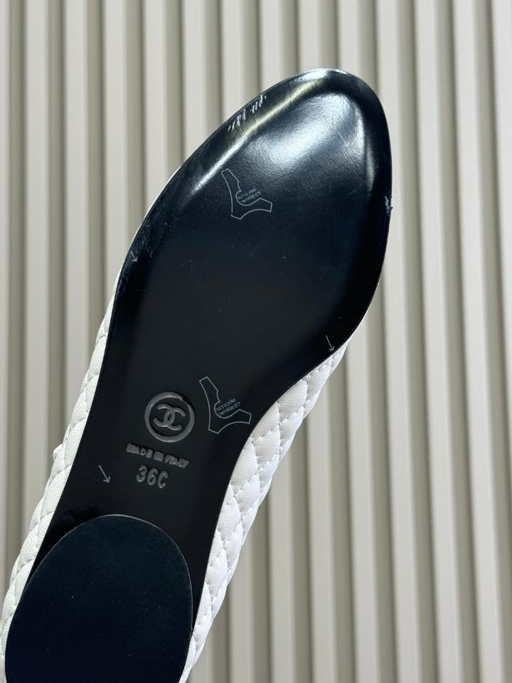 Chanel 25a BALLERINAS lambskin white/black (1) -duoc-ban-tai-Hvip Shoes and Clothes