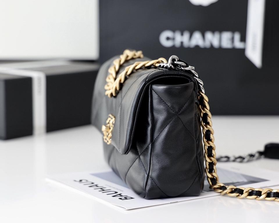 Chanel CHANEL 19 Handbag
 
Shiny Lambskin, Gold-Tone, Silver-Tone & Ruthenium-Finish Metal 
Black AS1160 16 x 26 x 9cm-duoc-ban-tai-Hvip Bags and Accessories