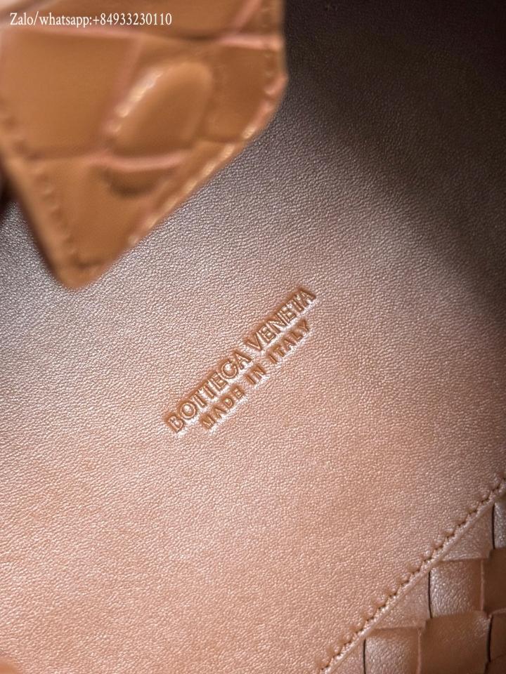 Bottega Veneta medium suede Parachute 835921 29.5x17.5x18.5cm -duoc-ban-tai-Hvip Bags and Accessories