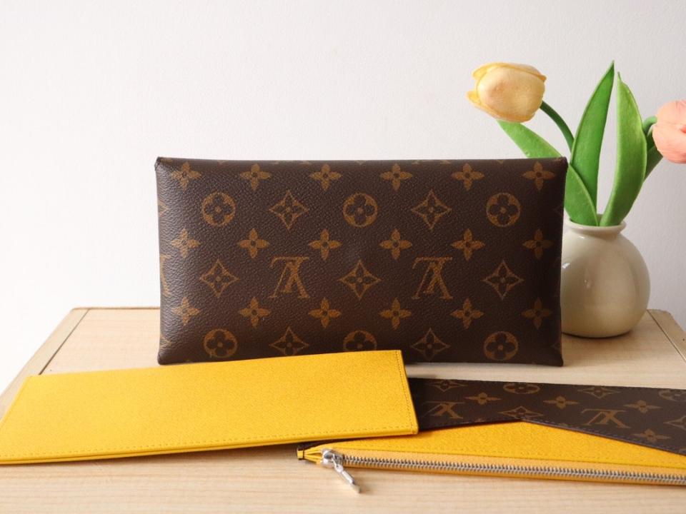 Louis Vuitton M12358
Kirigami Organizer-duoc-ban-tai-Hvip Bags and Accessories