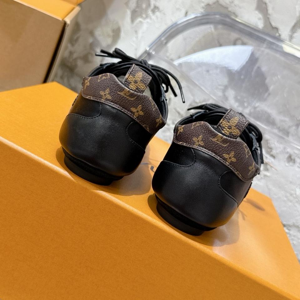 Louis Vuitton 1AHNDI
Giày LV Sneakerina (n1) -duoc-ban-tai-Hvip Shoes and Clothes