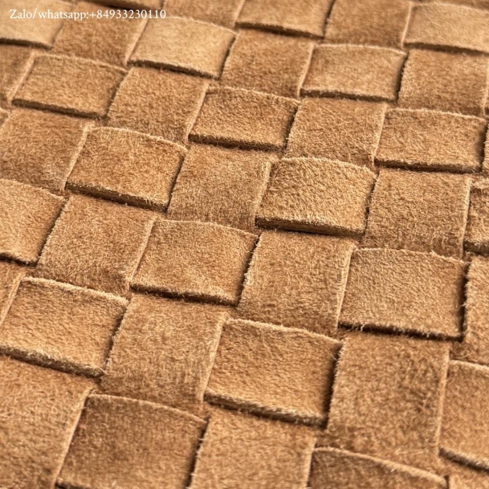 Bottega Veneta medium suede Parachute amber 835921 29.5x17.5x18.5 cm -duoc-ban-tai-Hvip Bags and Accessories