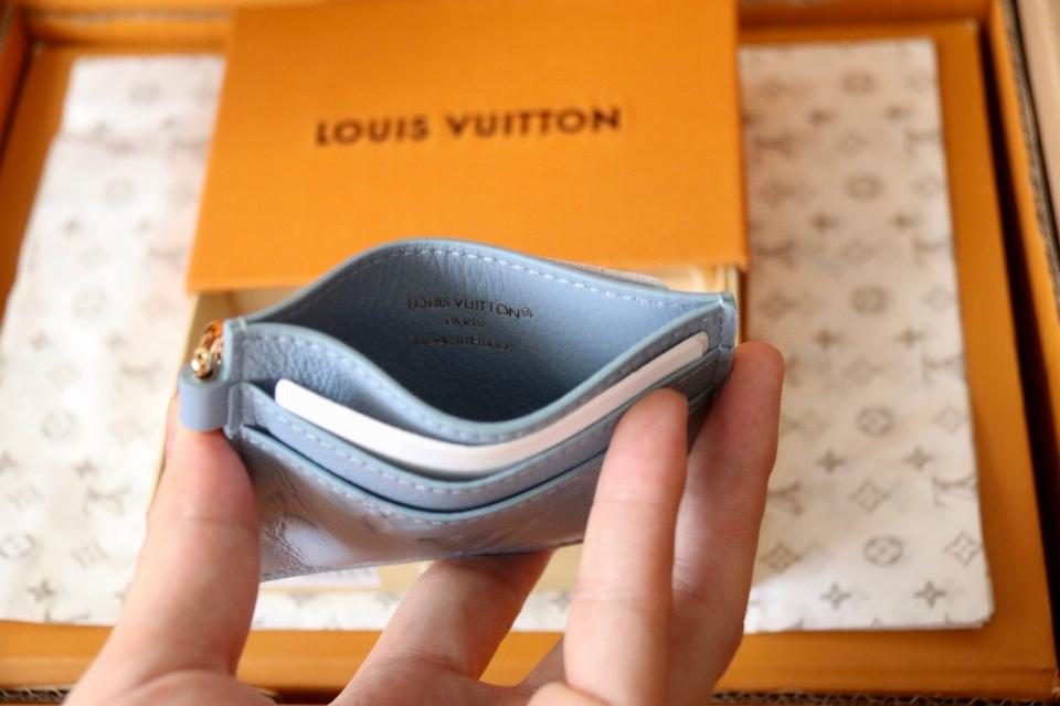 Louis Vuitton M13649
LV Charms Card Holder-duoc-ban-tai-Hvip Bags and Accessories