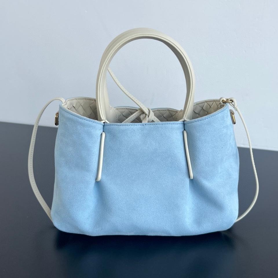 Bottega Veneta  Small Pinacoteca  Sea salt/ice 819004 15*24*12cm-duoc-ban-tai-Hvip Bags and Accessories