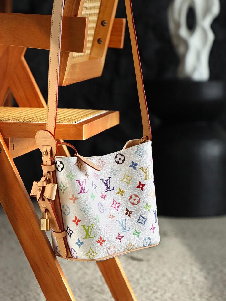 Louis Vuitton M13089
New Drop
LV x TM All In BB 16*18*12cm-duoc-ban-tai-Hvip Bags and Accessories