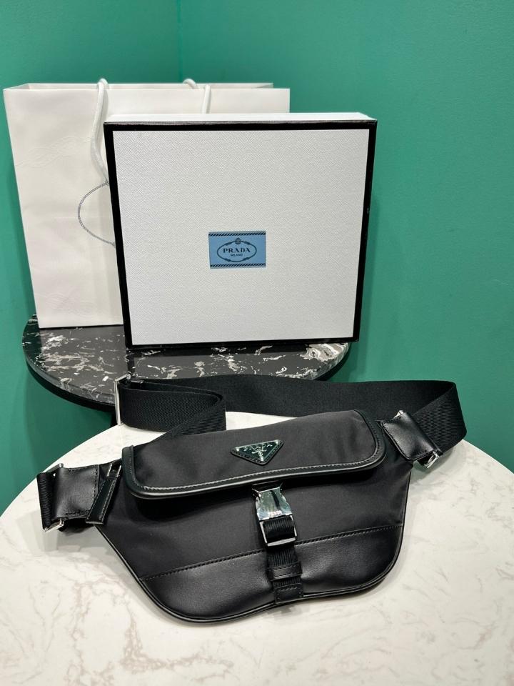 Prada Re-Nylon and suede belt bag Musk black  2VH176 18x15x5cm-duoc-ban-tai-Hvip Bags and Accessories