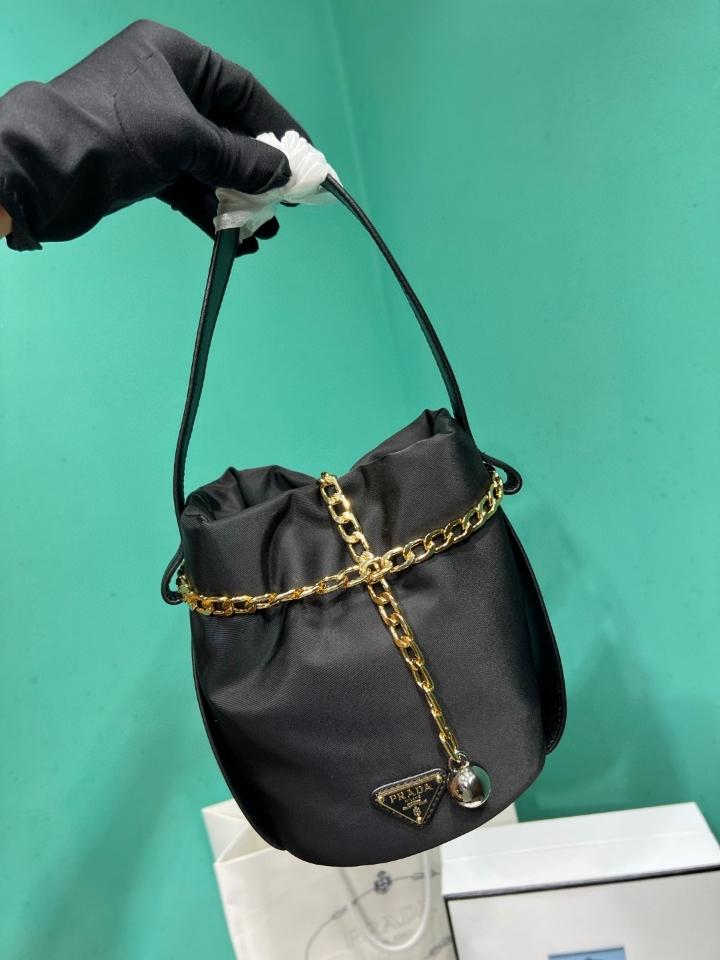 Prada Petit Sac Noir Re-Nylon and nappa leather mini bucket bag 1BE088 black 14x20x15 cm-duoc-ban-tai-Hvip Bags and Accessories