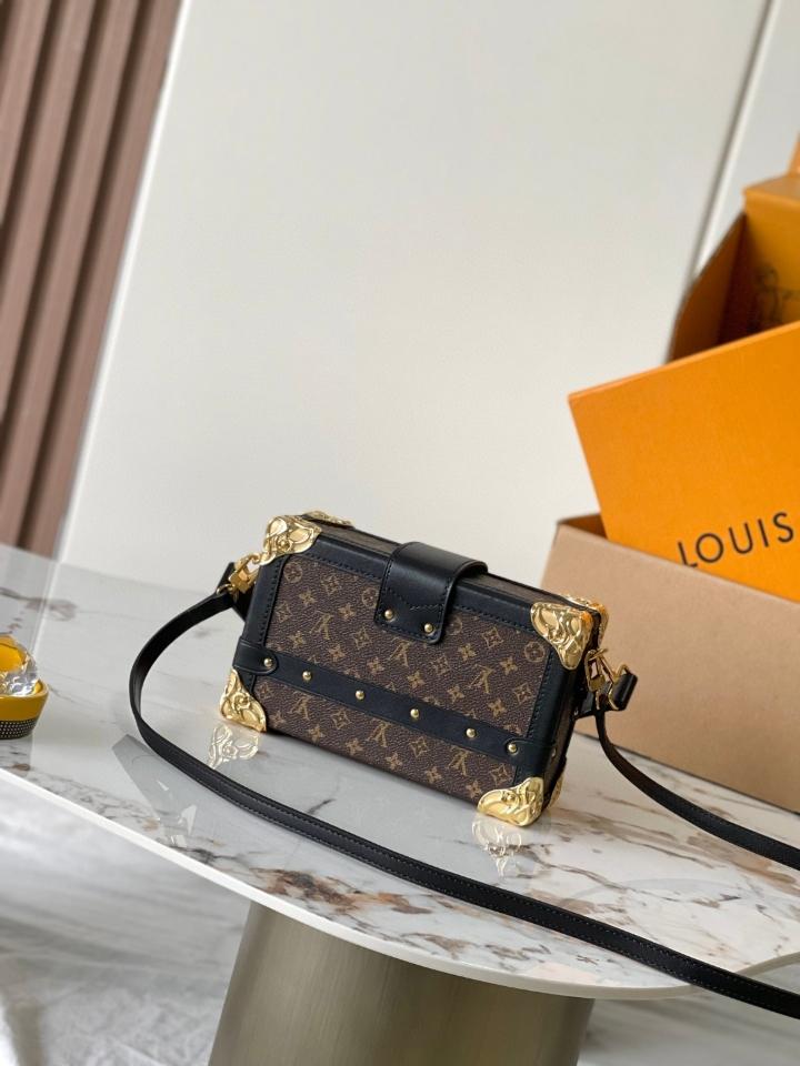 Louis Vuitton M13738
Petite Malle 20*12.5*6CM L1-duoc-ban-tai-Hvip Bags and Accessories