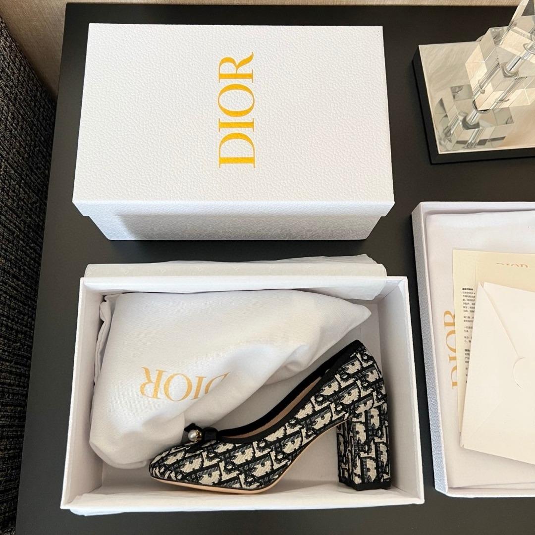 Dior Pump in cotton Embroidered 90mm-duoc-ban-tai-Hvip Shoes and Clothes