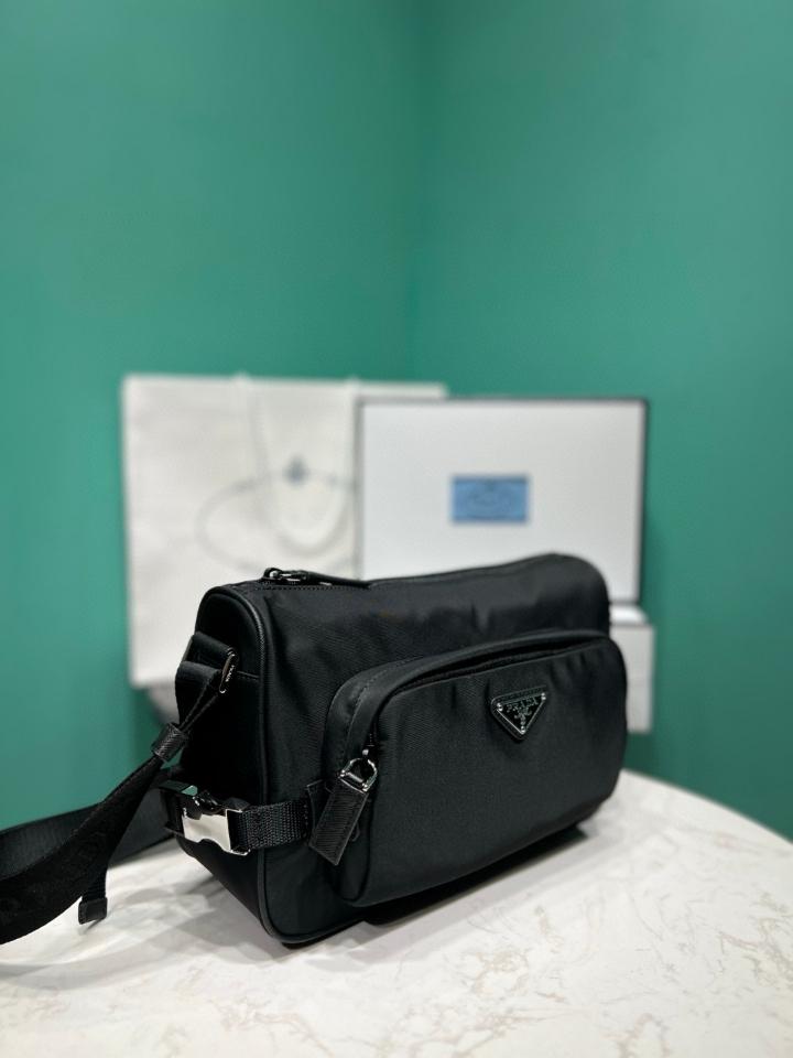 Prada Medium Re-Nylon and Saffiano leather shoulder bag black 2VH192 28x17.5x10cm-duoc-ban-tai-Hvip Bags and Accessories
