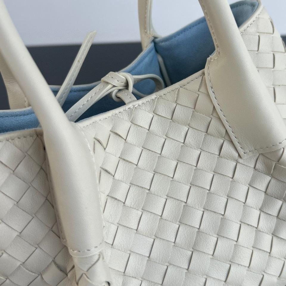 Bottega Veneta  Small Pinacoteca  Sea salt/ice 819004 15*24*12cm-duoc-ban-tai-Hvip Bags and Accessories