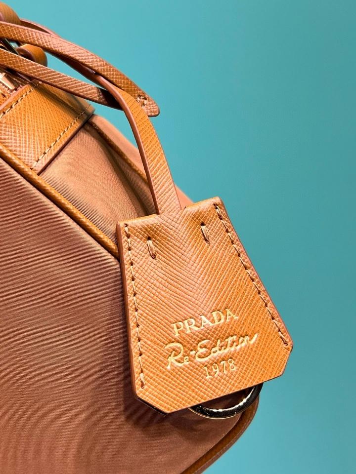 Prada Re-Edition 1978 medium Re-Nylon and Saffiano leather shoulder bag beige 1BH218 21*17*8cm-duoc-ban-tai-Hvip Bags and Accessories