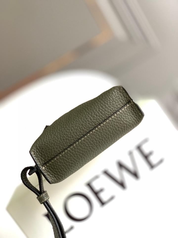 Loewe Vertical T Pocket in soft grained calfskin khaki green C660P02X0122*6.5*13 11039-duoc-ban-tai-Hvip Bags and Accessories