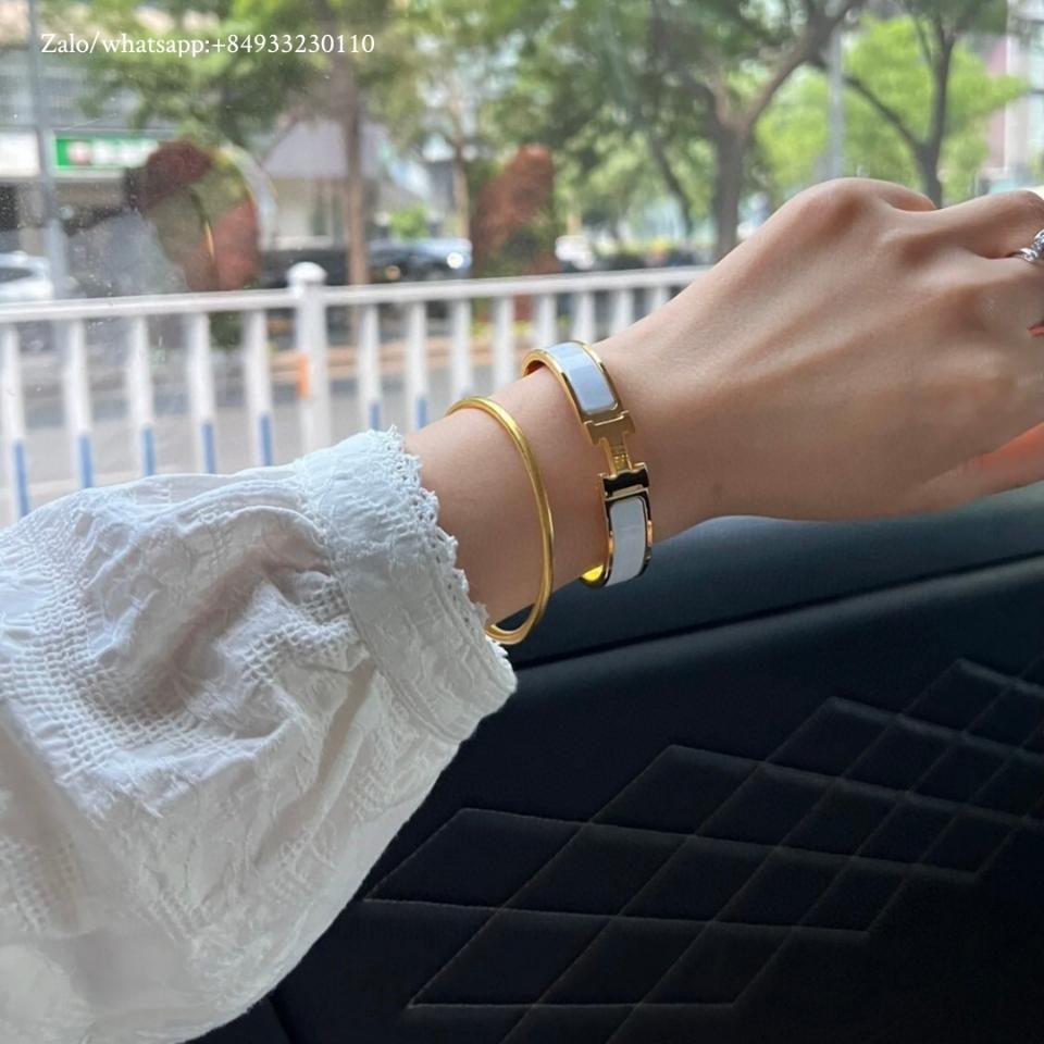 HERMÈS Clic H bracelet H700001F blanc GHW -duoc-ban-tai-Hvip Bags and Accessories