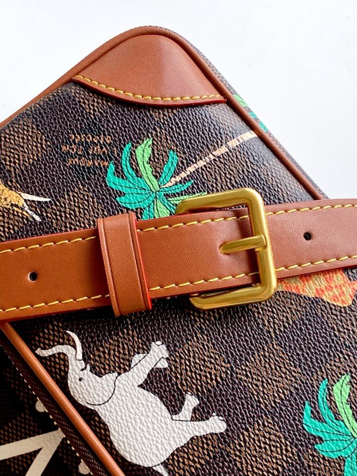 Louis Vuitton M14016
Túi Nil 25cmx17.5 x11cm-duoc-ban-tai-Hvip Bags and Accessories