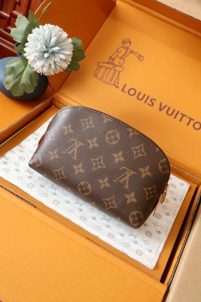 Louis Vuitton M47515
Cosmetic Pouch PM-duoc-ban-tai-Hvip Bags and Accessories