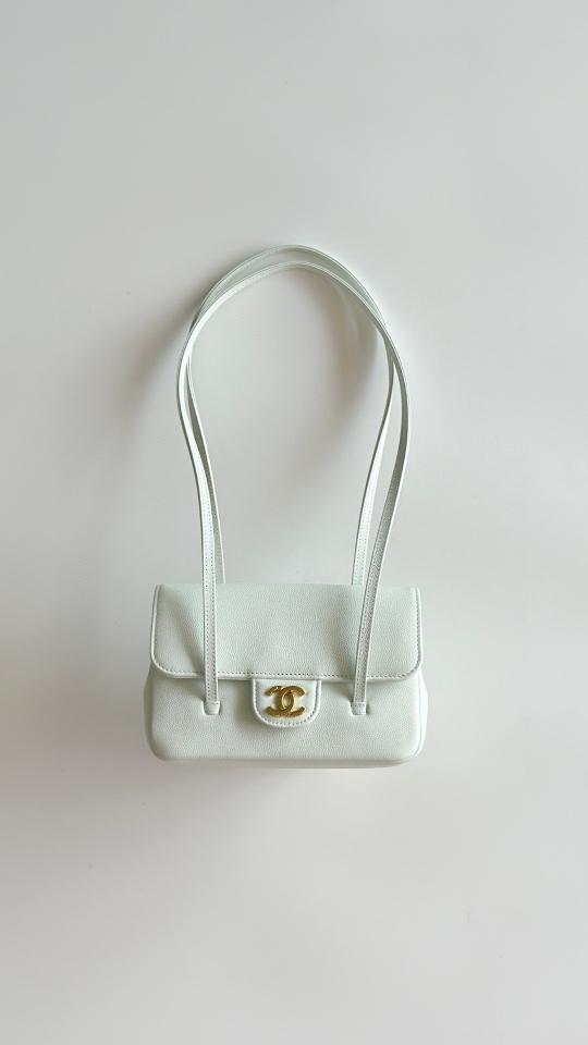 Chanel Clutch with Leather Strap   Grained Shiny Calfskin & Gold-Tone Metal,chalk white AP5068 11.5x17x5cm-duoc-ban-tai-Hvip Bags and Accessories