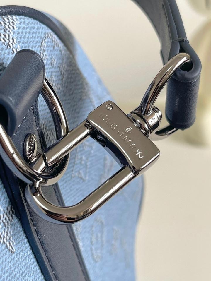 Louis Vuitton M14837
Túi Keepall Bandoulière 50 29 x 23 x 50cm -duoc-ban-tai-Hvip Bags and Accessories