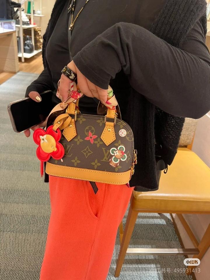 Louis Vuitton M12199
Nano Alma 18 × 12 × 8cm L1-duoc-ban-tai-Hvip Bags and Accessories