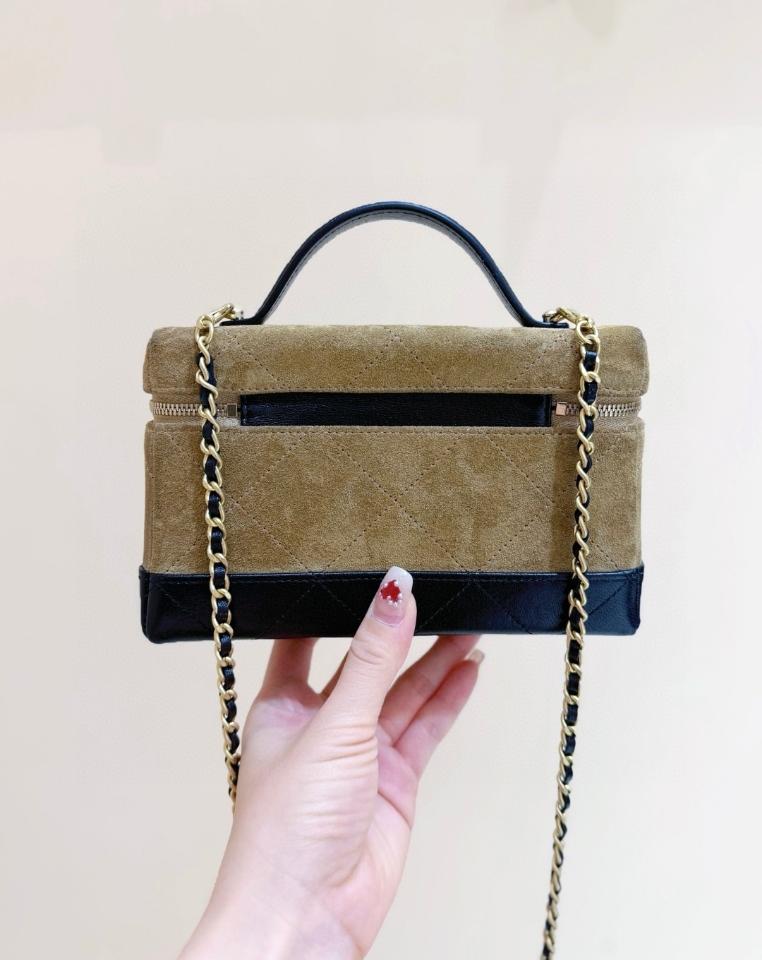 Chanel Vanity with Chain Suede Calfskin, Shiny Lambskin & Gold-Tone Metal  Brown & Black AP5186 14*19*5cm-duoc-ban-tai-Hvip Bags and Accessories